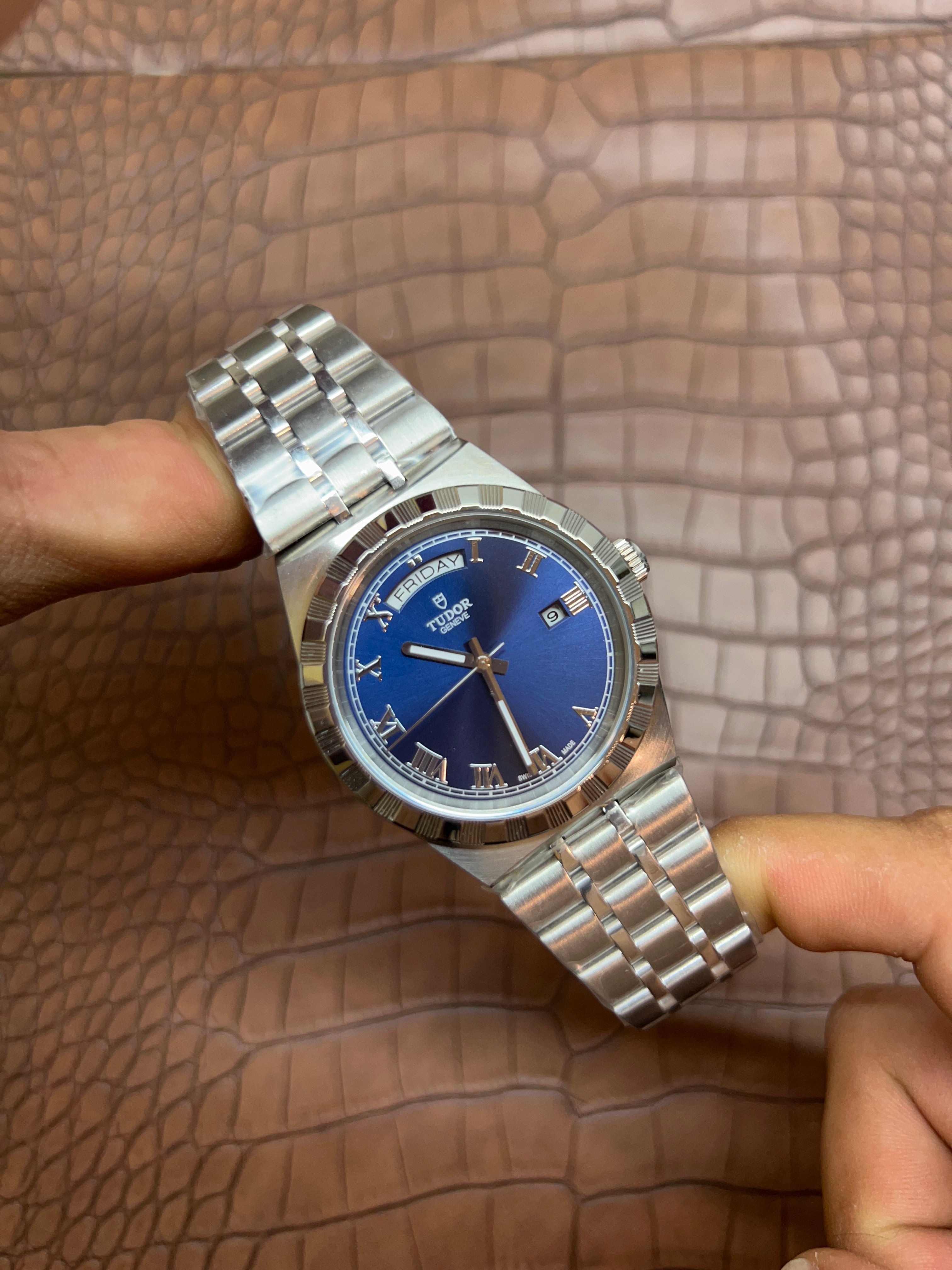 Royal blu